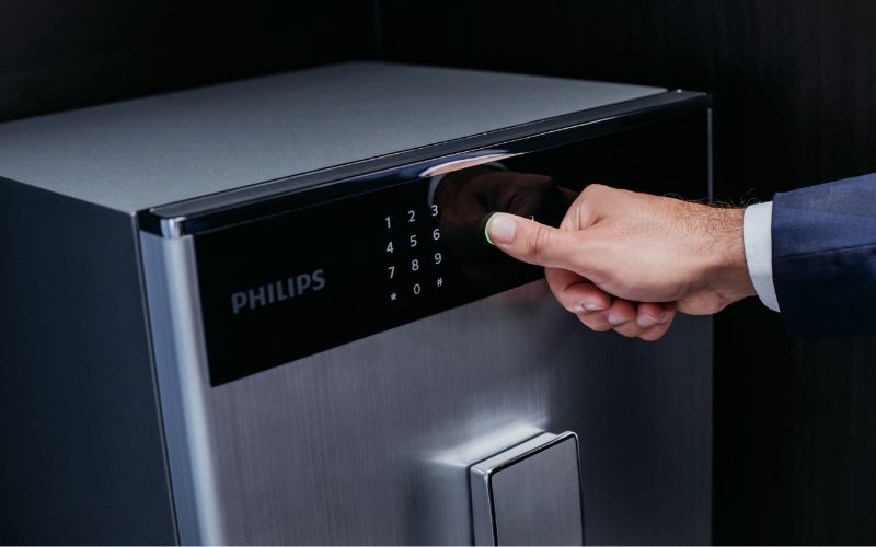 cất giữ tài sản cẩn thận